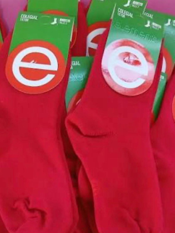 Producto - Medias Rojas escolares