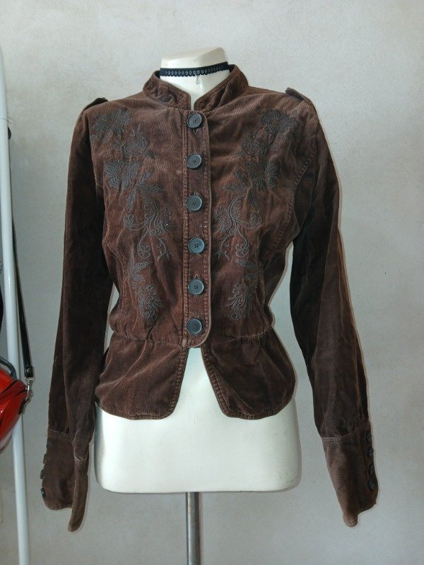 Producto - Campera chocolate bordada Zara