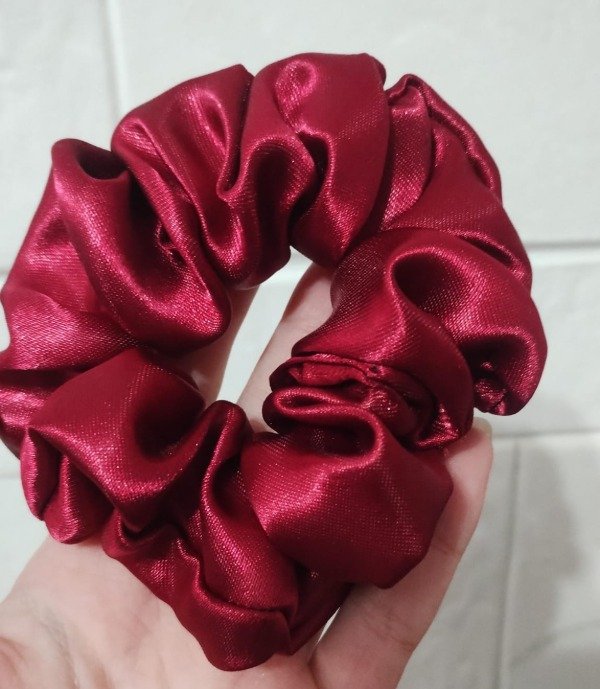 Producto - Scrunchie Bordó de Raso