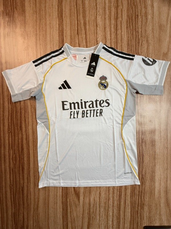 Producto - Real Madrid titular versión hincha 25/26