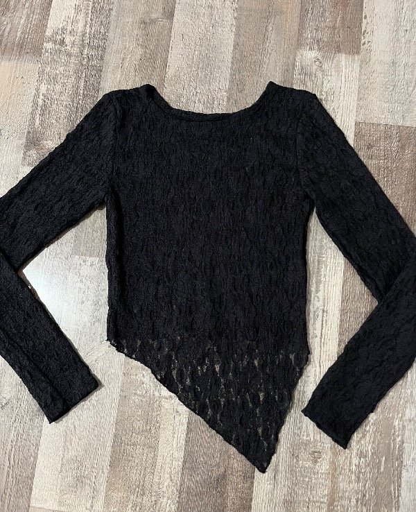 Producto - Remera encaje pico