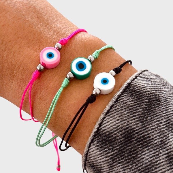 Producto - Pulsera de hilo y acero quirúrgico - Fimo - Ojitos