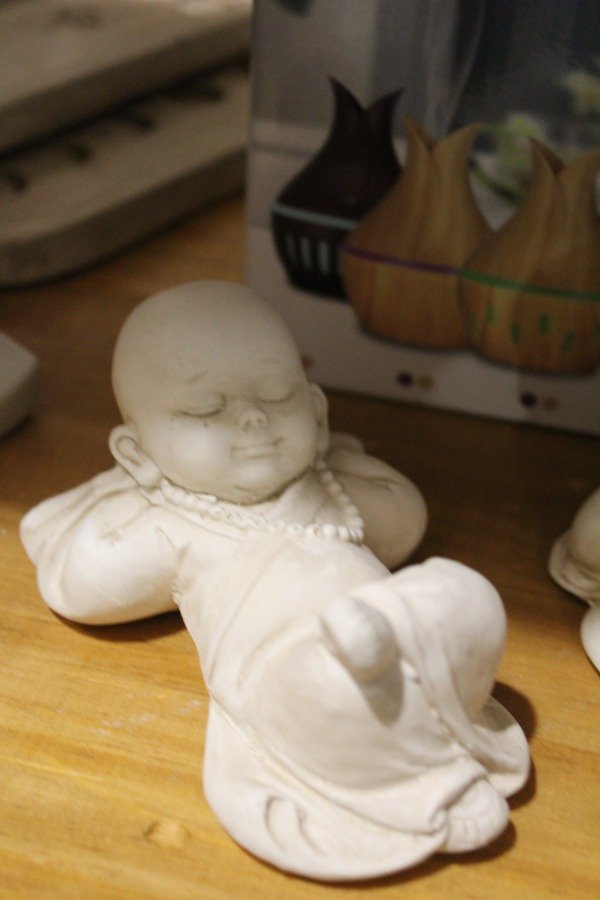 Producto - MINI ESTATUAS BEBE MONJE