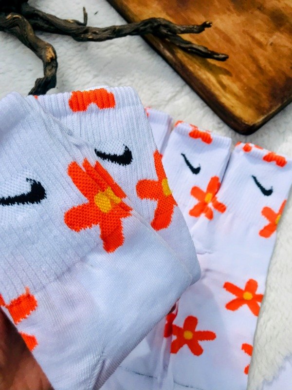 Producto - Nike Flowers naranja