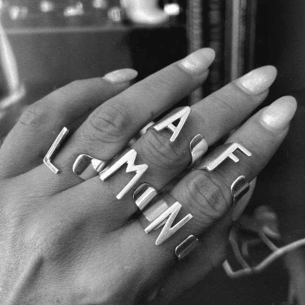 Producto - Anillo iniciales Nimia