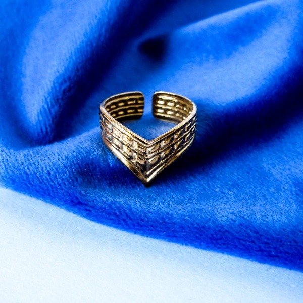 Producto - Anillo V Ancho con Tramado