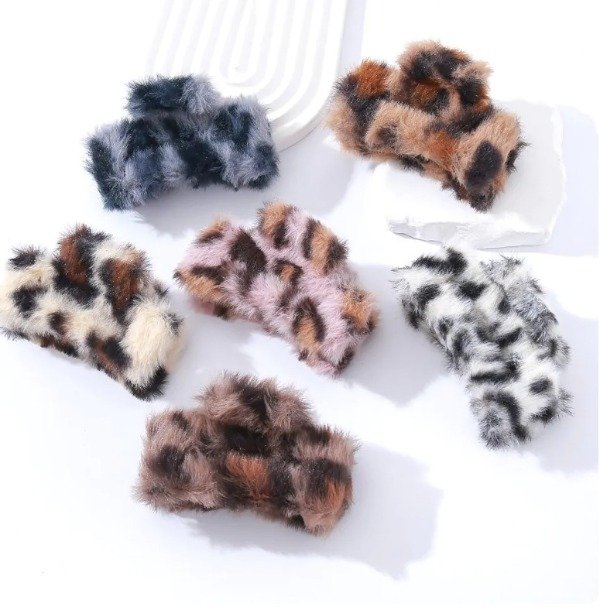 Producto - broche rectangular felpuda animal print