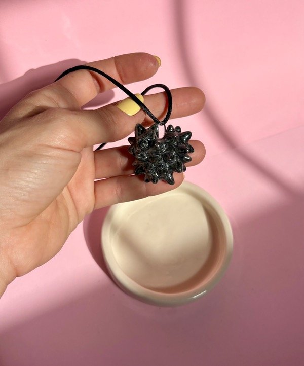 Producto - Corazón Tridimensional Negro Tornasol