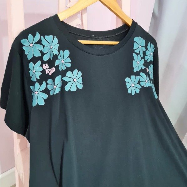 Producto - Remera be kind 6044