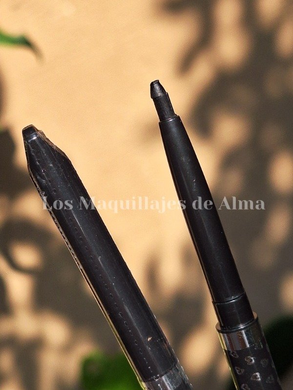 Producto - Delineador Retractil negro PINK 21