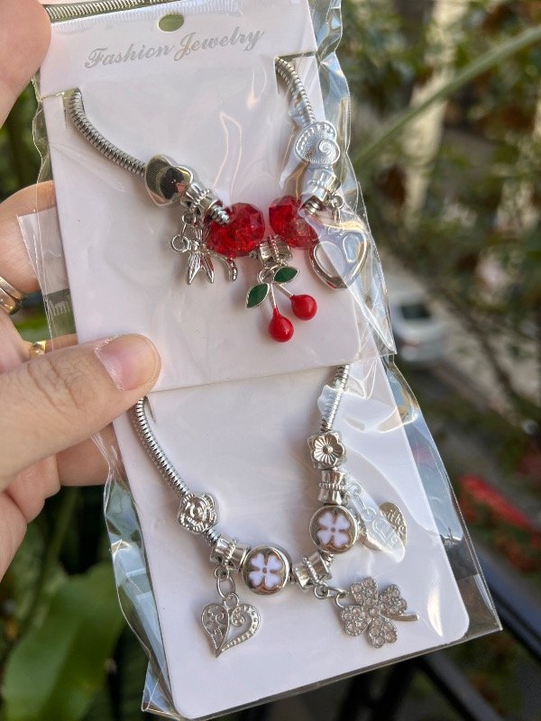 Producto - 2 pulseras estilo Pandora de fantasía nuevas!