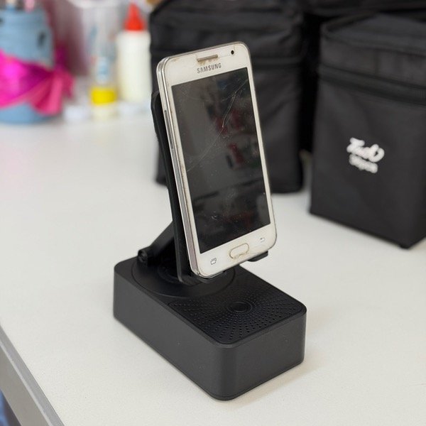 Producto - Parlante con Soporte para Celular AYV0394 6874