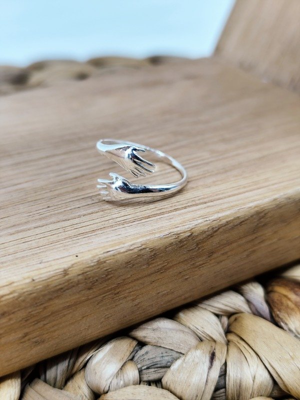 Producto - Anillo Ajustable Abrazo Reconfortante