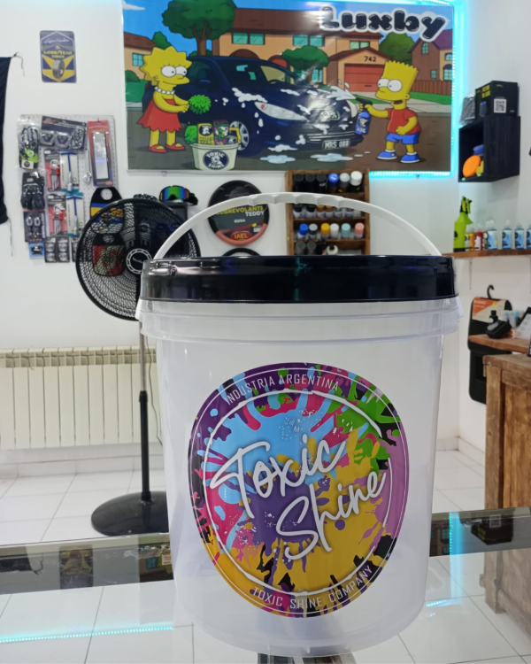 Producto - Balde Toxic Shine
