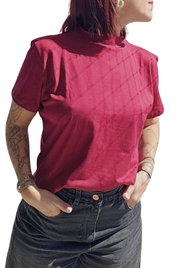 Producto - POLERA LINDA BORDO