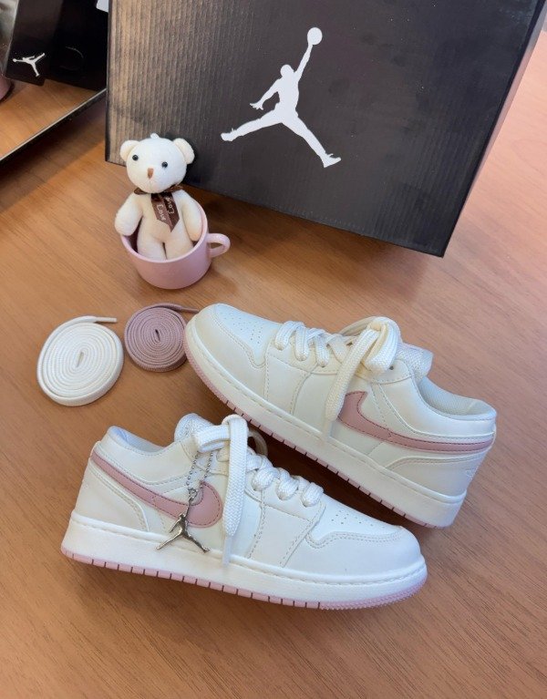 Producto - NIKE JORDAN 23 WHITE/ROSE  34 al 39