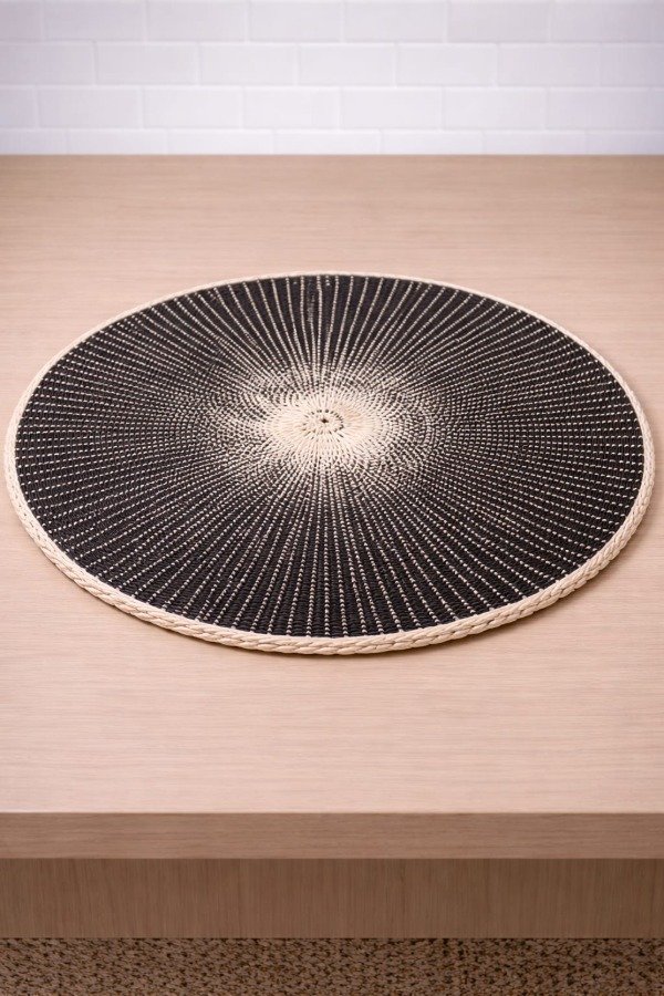 Producto - Plato de Sitio Fibra Natural Negro y Blanco