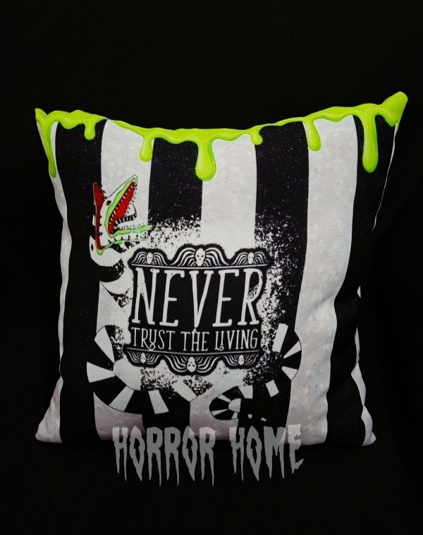 Producto - Almohadon Beetlejuice Never trust