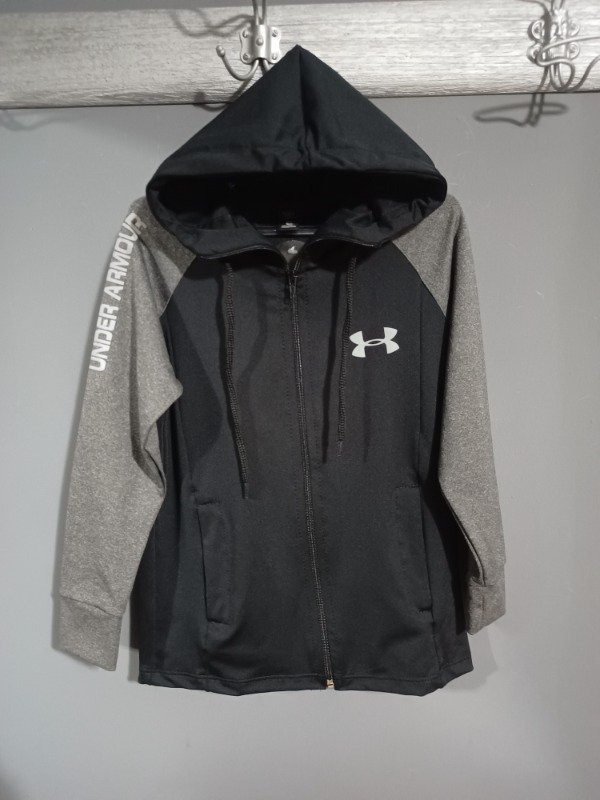 Producto - Campera Deportiva c/Capucha