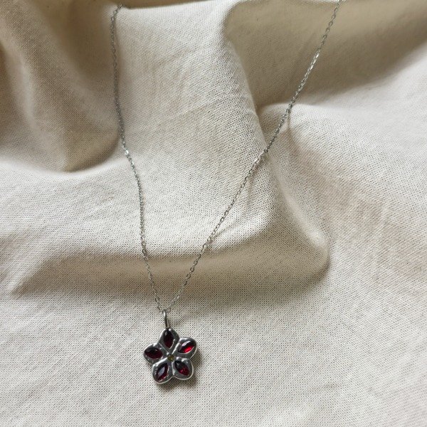 Producto - Collar red flower