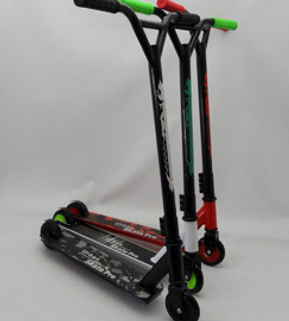 Producto - Monopatín de metal 3 diseños 2 ruedas 35006