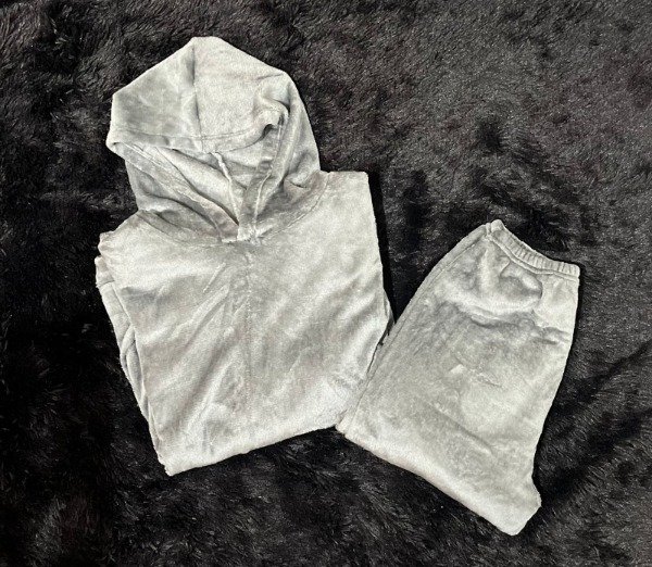 Producto - Conjunto Polar Soft Gris topo
