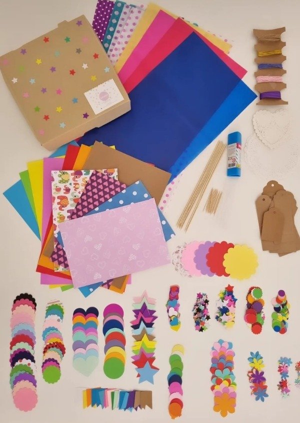 Producto - Kits de Manualidades - Un total de 26 artículos  (395 unidades).