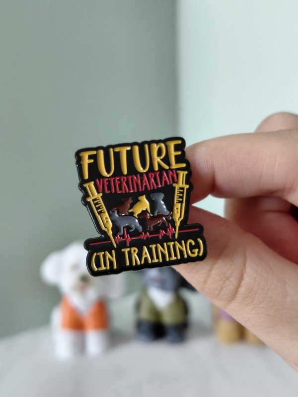 Producto - Pin metalizado - Veterinaria "Future veterinarian (in training)" #3044