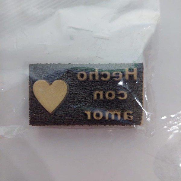 Producto - Hecho con Amor 4x2cm