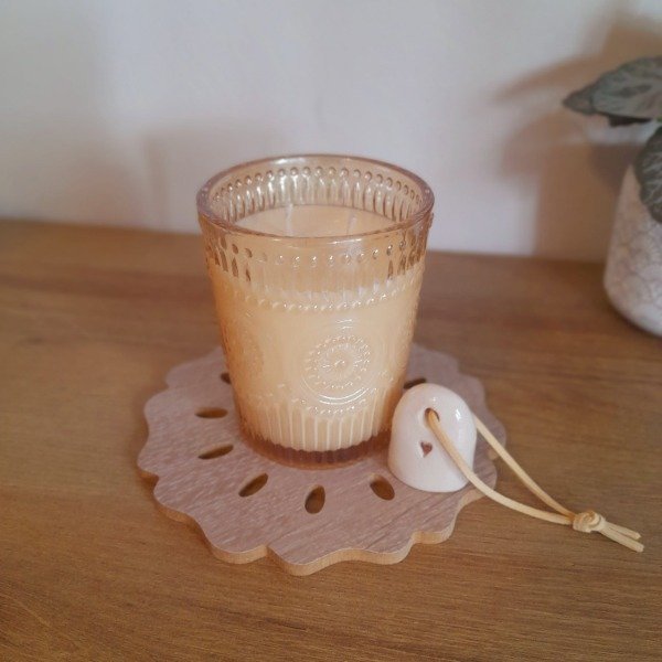 Producto - Vela de soja aromática en vaso labrado