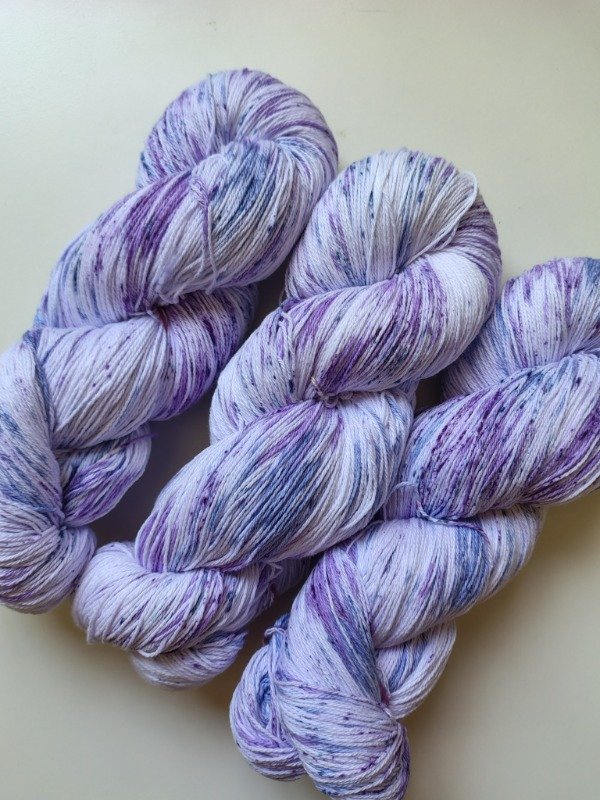 Producto - Arándanos- fingering. Hilo de algodón 8/3.