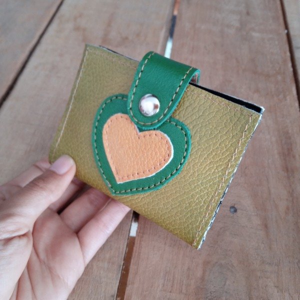 Producto - Tarjetero Corazoncitos Verde