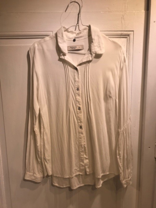 Producto - Camisa WANAMA blanca plizada - Talle M- PRECIO: 48x