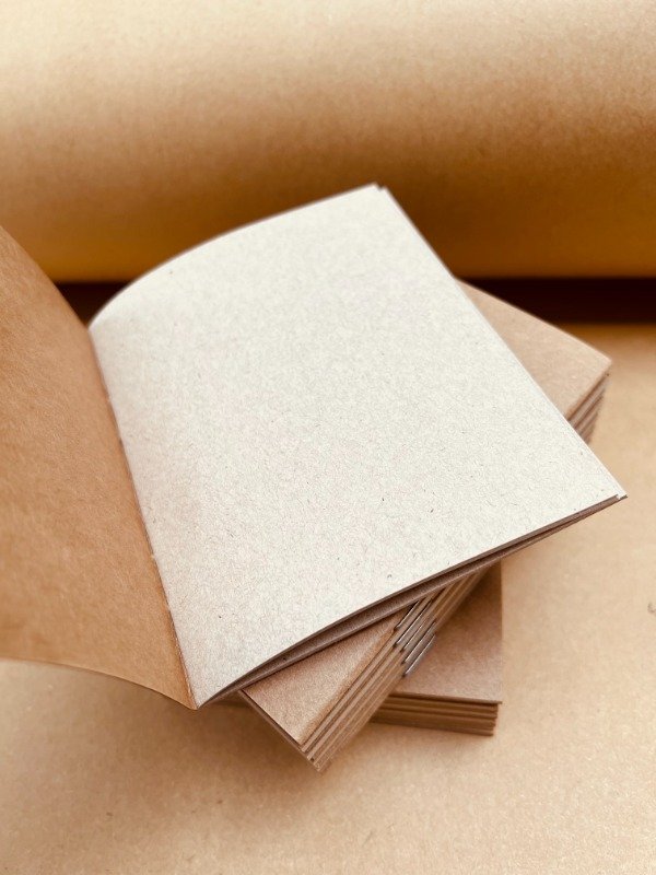 Producto - CUADERNO ABROCHADO LISO A4 x 10 UN. - 2
