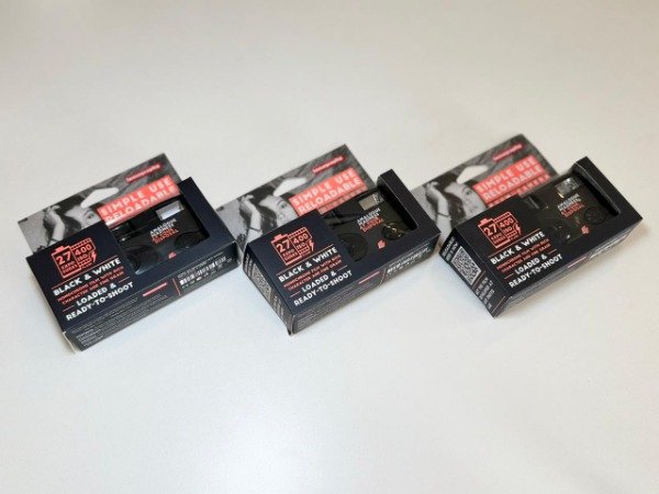 Producto - Cámara Lomography Simple Use Recargable Blanco y negro