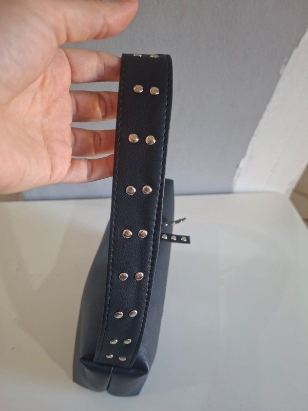 Producto - Mini Bag INA Black con remaches pqueños - 2