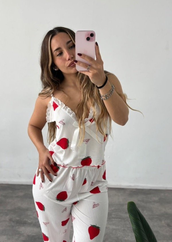 Producto - PIJAMA FRUTILLA