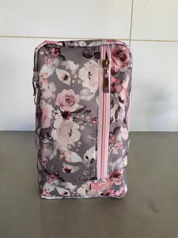 Producto - Mochila cruzada rosas fdo gris