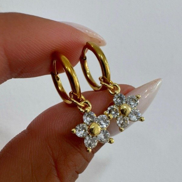 Producto - HUGGIES DORADOS CON MARGARITA CUBIC BLANCA