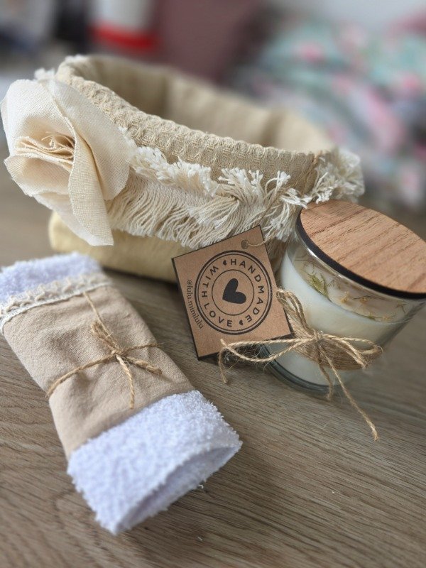 Producto - Contenedor con vela y toallita - 2