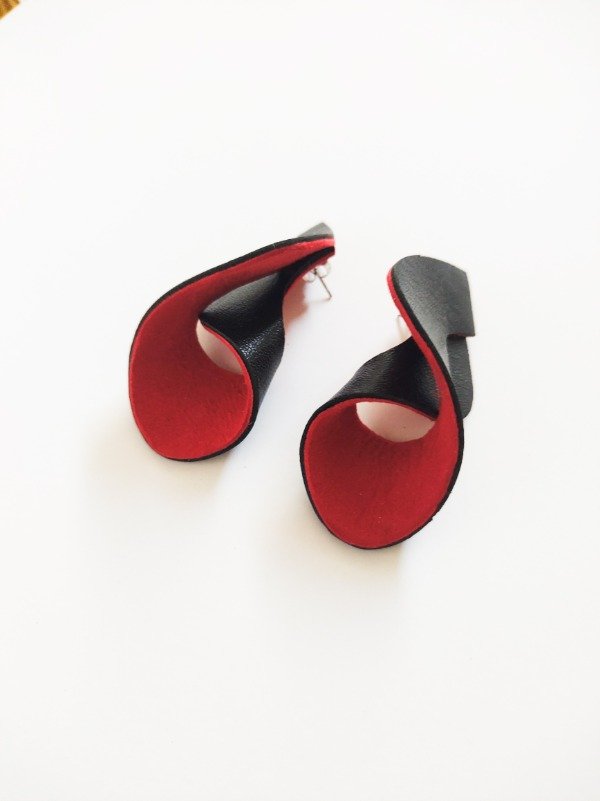 Producto - Aros Mariposa Negro+Rojo - 2