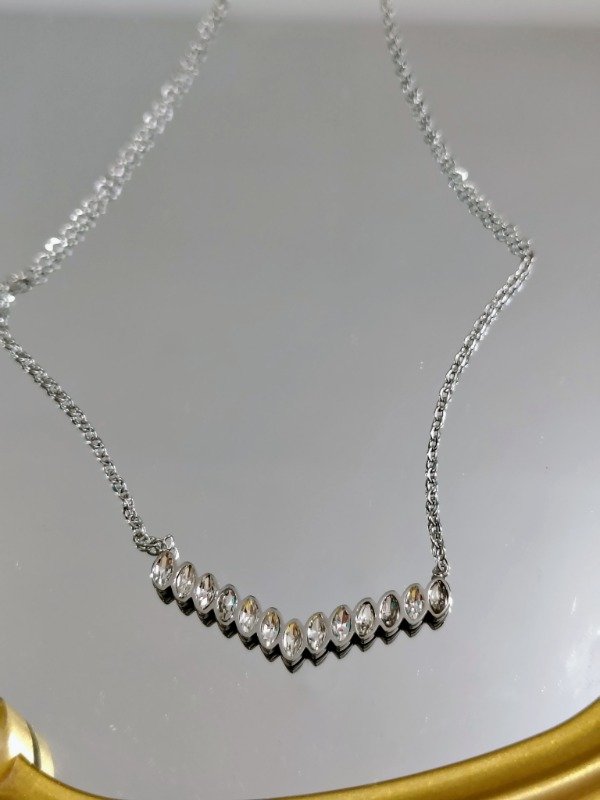 Producto - Cadena plateada con strass