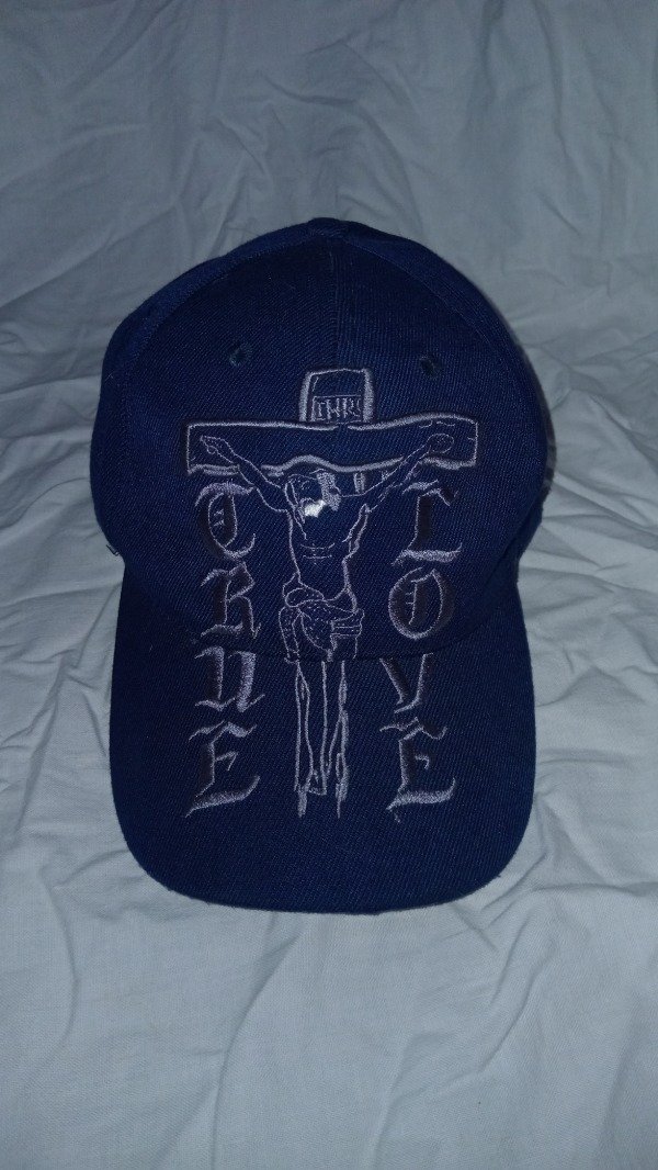 Producto - Y2K heavy embroied Jesus cap.