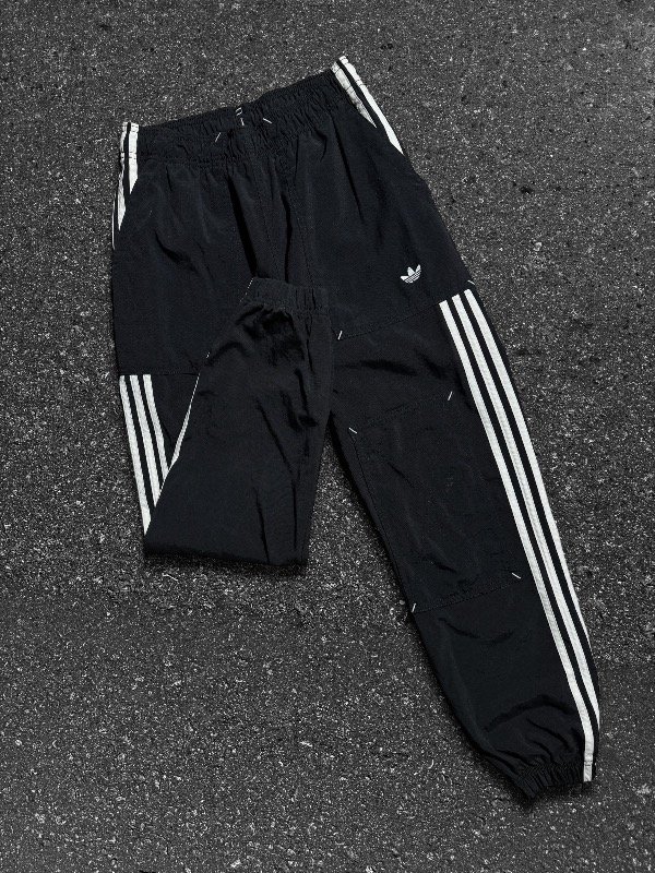 Producto - CARGO ADIDAS ORIGINALS TREFOIL OG