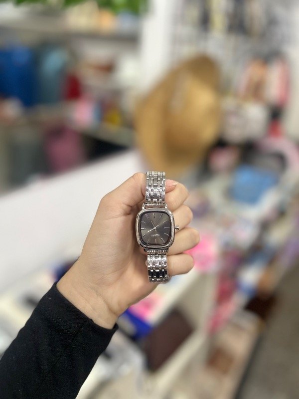 Producto - Reloj dama cuadrado malla metalica