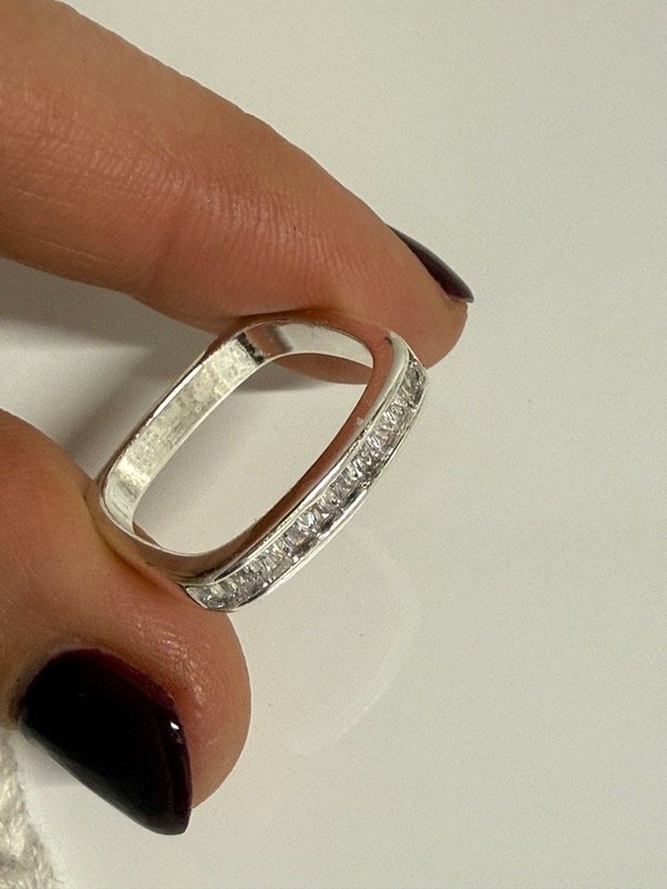 Producto - NB704 Anillo cuadrado cubik y micropave