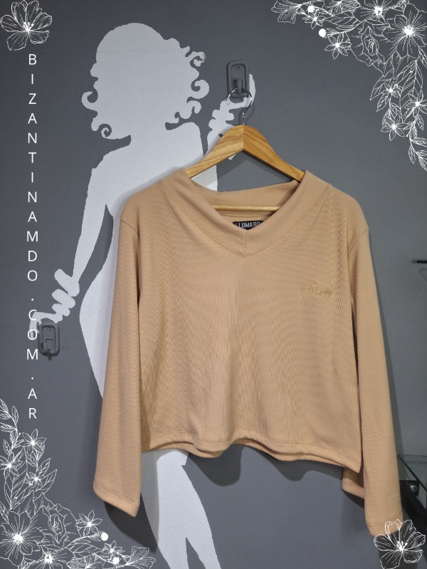 Producto - BUZO CUELLO V SOLE