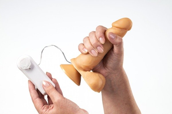 Producto - Pene con escroto, vibrador y ventosa - 1