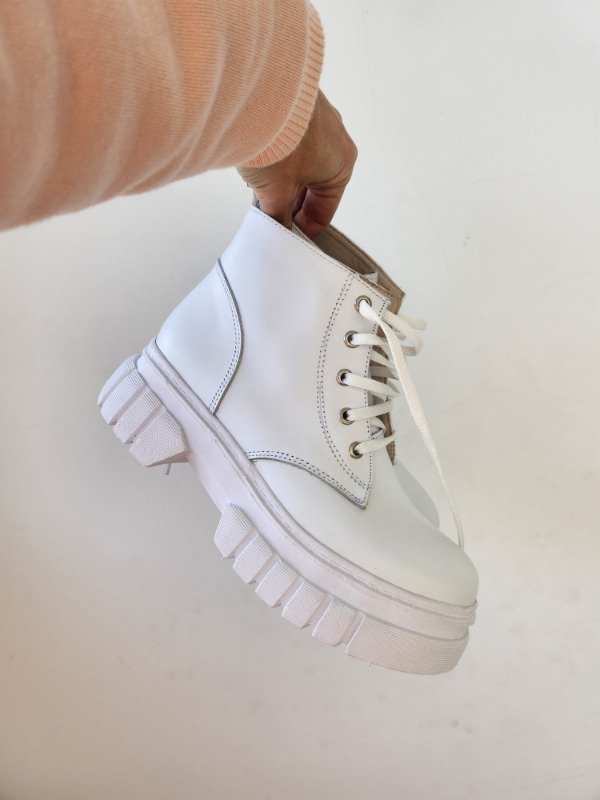 Producto - Borcego blanco