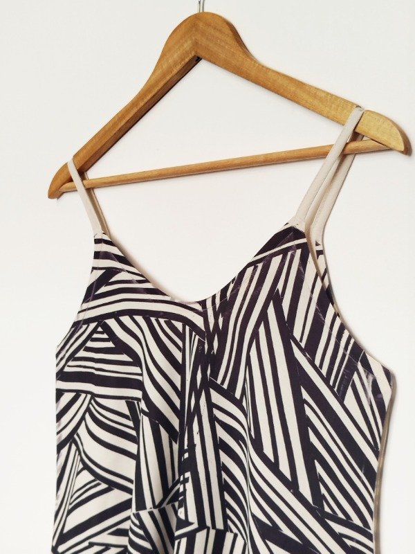Producto - Blusa BOMBA -natural con estampa Entrelíneas en negro- - 0